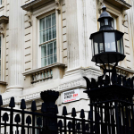 Londra trema: lo scandalo Epstein travolge Downing Street e il governo Starmer